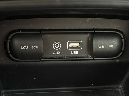 Used 2017 Kia Sorento FWD image 13