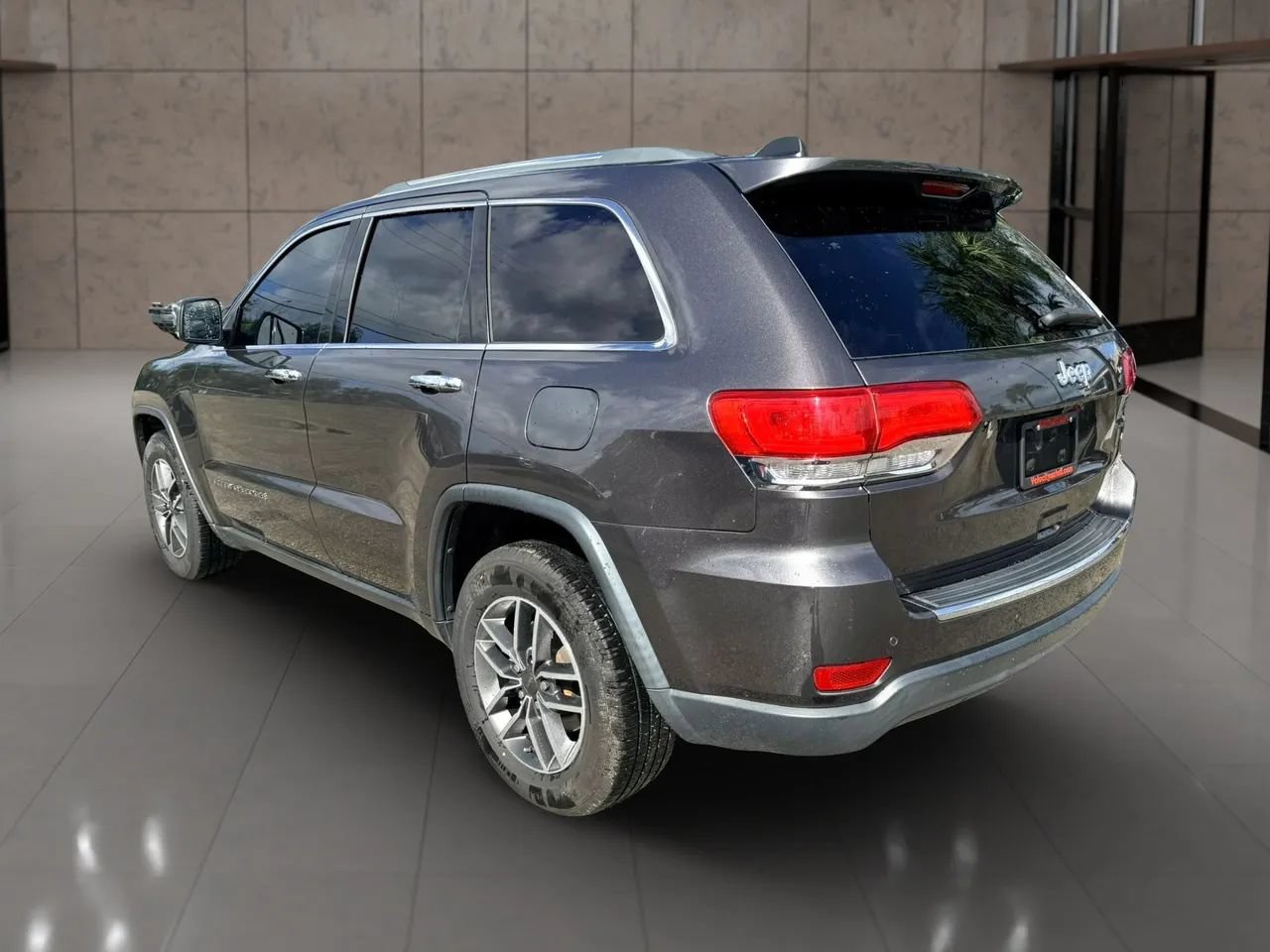 Used 2019 Jeep Grand Cherokee Limited w/ Luxury Group II RWD image 5