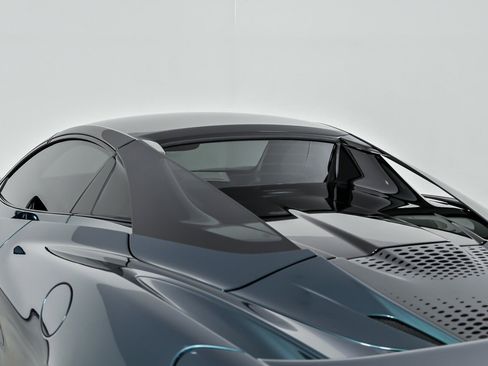 Used 2024 McLaren 750S Spider RWD image 18