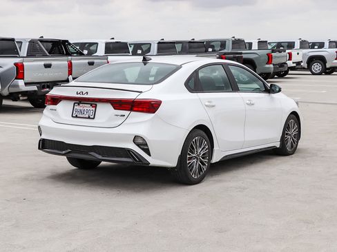 Used 2023 Kia Forte GT-Line w/ GT-Line Technology Package FWD image 6