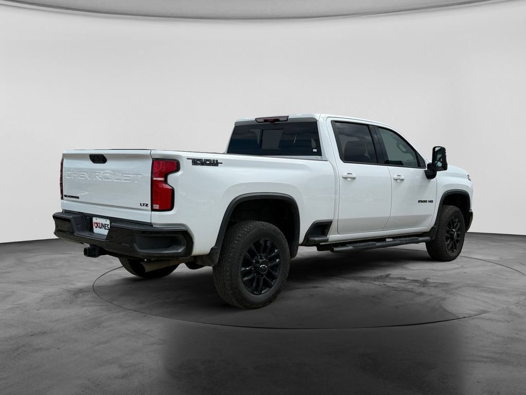 Used 2025 Chevrolet Silverado 2500 LTZ w/ LTZ Plus Package AWD/4WD image 10
