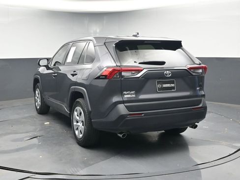Used 2022 Toyota RAV4 LE image 2
