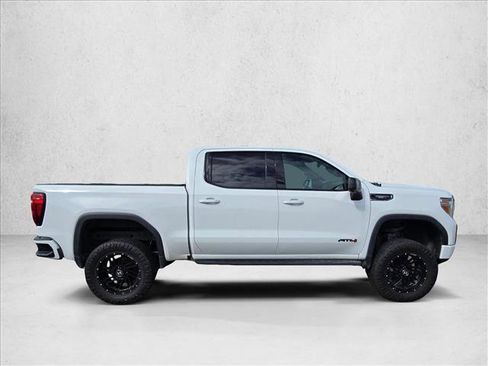Used 2021 GMC Sierra 1500 AT4 w/ AT4 Premium Package AWD/4WD image 4