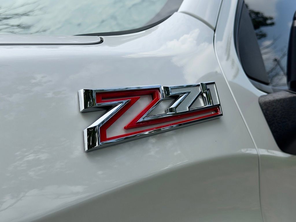 Used 2020 Chevrolet Silverado 1500 RST AWD/4WD image 9