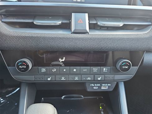 New 2026 Subaru Outback Limited XT image 25