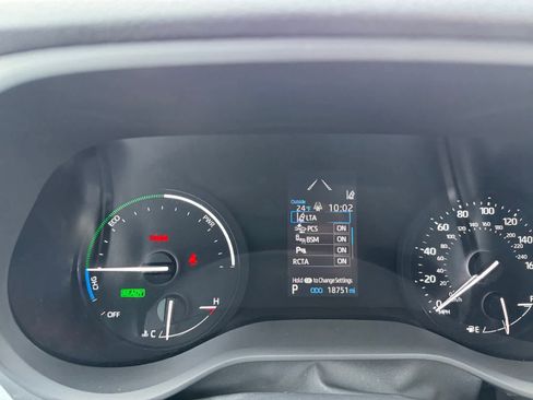 Certified 2024 Toyota Sienna XSE image 26