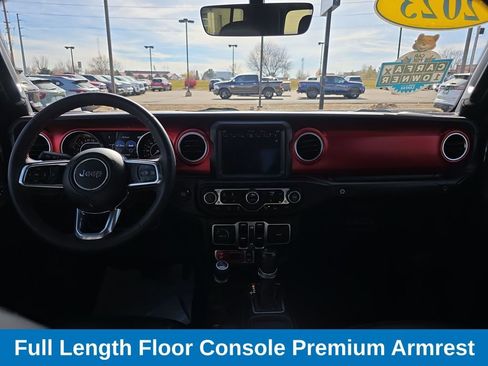 Used 2023 Jeep Gladiator Rubicon w/ Cold Weather Group image 22