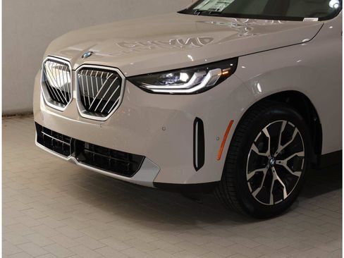 Used 2026 BMW X3 xDrive30i w/ Convenience Package AWD/4WD image 2