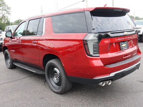 New 2026 Chevrolet Suburban Premier AWD/4WD image 3