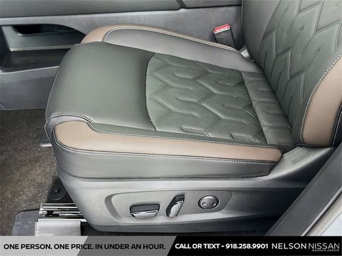 New 2026 Nissan Pathfinder Platinum image 19