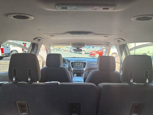 Used 2019 GMC Acadia SLE image 24