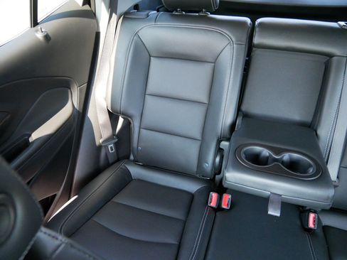 Used 2023 GMC Terrain SLT w/ Elevation Edition AWD/4WD image 10