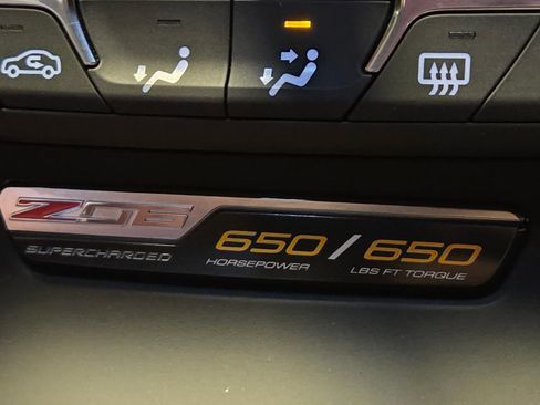 Used 2015 Chevrolet Corvette Z06 w/ 2LZ Preferred Equipment Group image 7