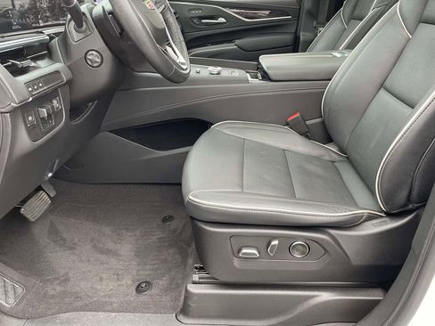 Certified 2023 Cadillac Escalade Sport w/ LPO, ONYX Package image 21