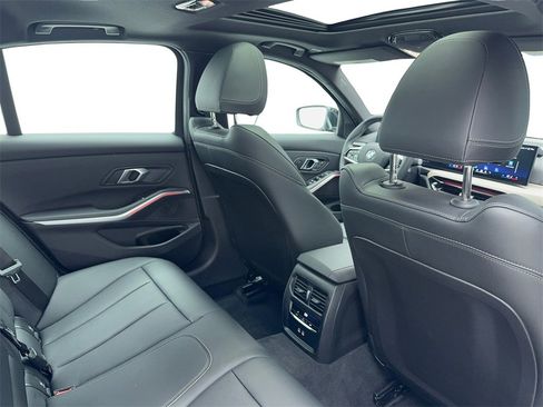 Used 2025 BMW 330i Sedan image 53