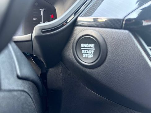 Used 2025 Ford Escape ST-Line FWD image 24