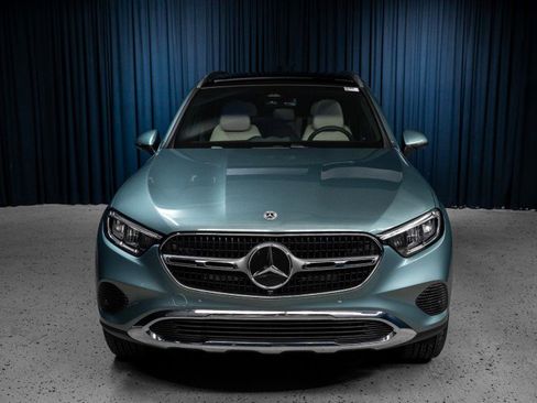 New 2026 Mercedes-Benz GLC 300 image 2