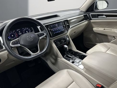 Used 2023 Volkswagen Atlas SE FWD image 13