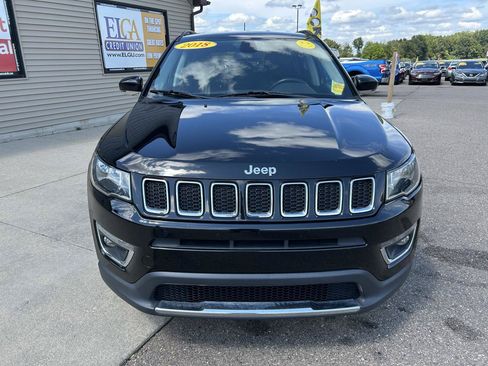 Used 2018 Jeep Compass Limited AWD/4WD image 2