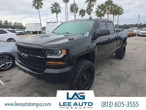 Used 2018 Chevrolet Silverado 1500 Custom w/ Custom Value Package image 1