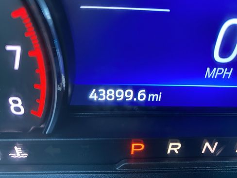 Certified 2023 Ford Explorer XLT w/ Class IV Trailer Tow Package image 15