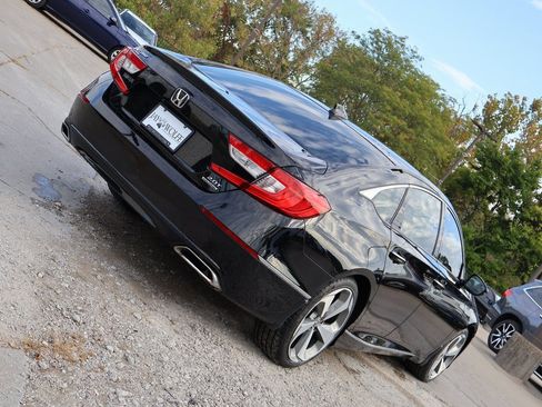 Certified 2019 Honda Accord Touring image 7