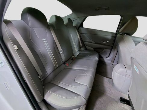 Used 2025 Hyundai Elantra Sport image 28