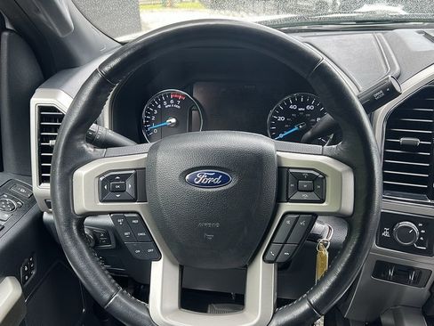 Used 2022 Ford F250 Lariat image 36