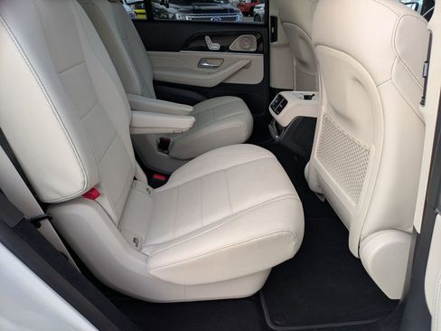 Used 2022 Mercedes-Benz GLS 450 4MATIC image 29