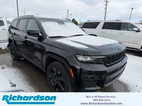 Used 2023 Jeep Grand Cherokee L Laredo image 1