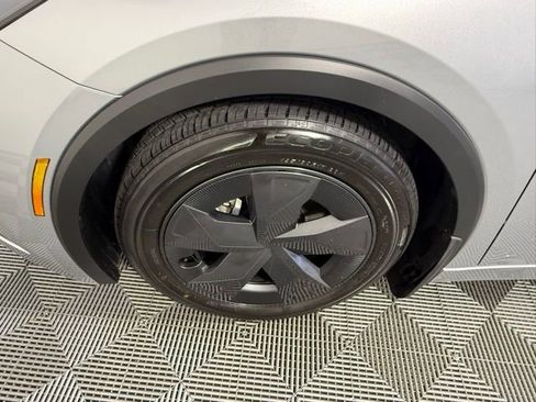 Used 2026 Toyota Prius LE image 15