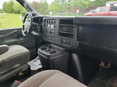 Used 2017 Chevrolet Express 3500 LT w/ LT Preferred Equipment Group RWD image 19