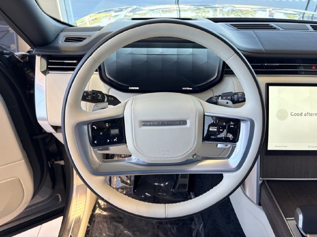 New 2026 Land Rover Range Rover Long Wheelbase SE AWD/4WD image 6