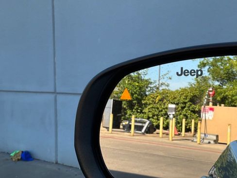 Used 2025 Jeep Compass Limited AWD/4WD image 19