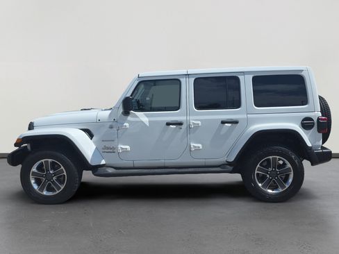 Used 2020 Jeep Wrangler Unlimited Sahara AWD/4WD image 2