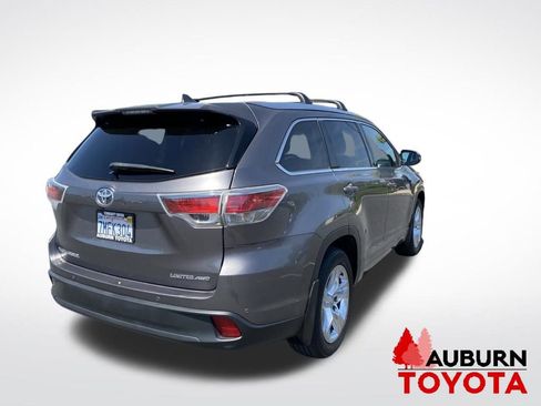 Used 2015 Toyota Highlander Limited Platinum AWD/4WD image 6