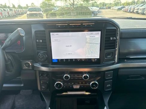 Used 2023 Ford F250 Lariat w/ Lariat Ultimate Package AWD/4WD image 18