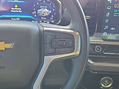 Used 2024 Chevrolet Silverado 1500 LT AWD/4WD image 19