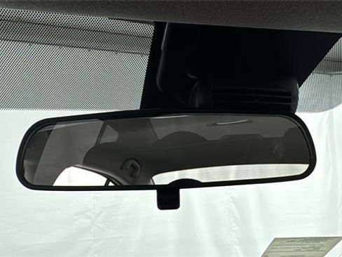 New 2025 Nissan Versa SR w/ Trunk Package image 29