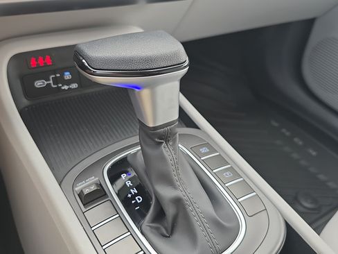 Certified 2026 Hyundai Kona SE FWD image 22