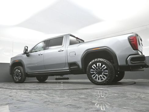Used 2024 GMC Sierra 2500 Denali Ultimate w/ Max Trailering Package AWD/4WD image 23