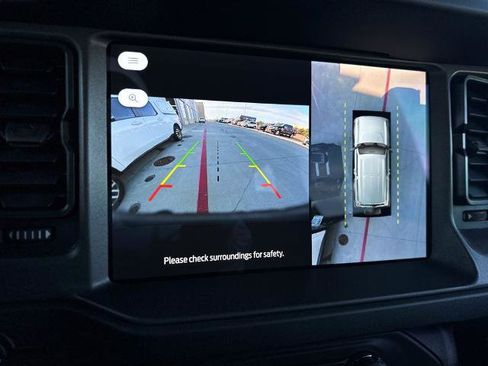 New 2025 Ford Bronco Badlands image 7