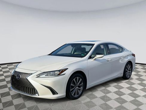 Used 2020 Lexus ES 300h w/ Premium Package image 5