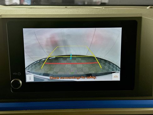 Used 2025 Toyota Tacoma TRD Off-Road image 21