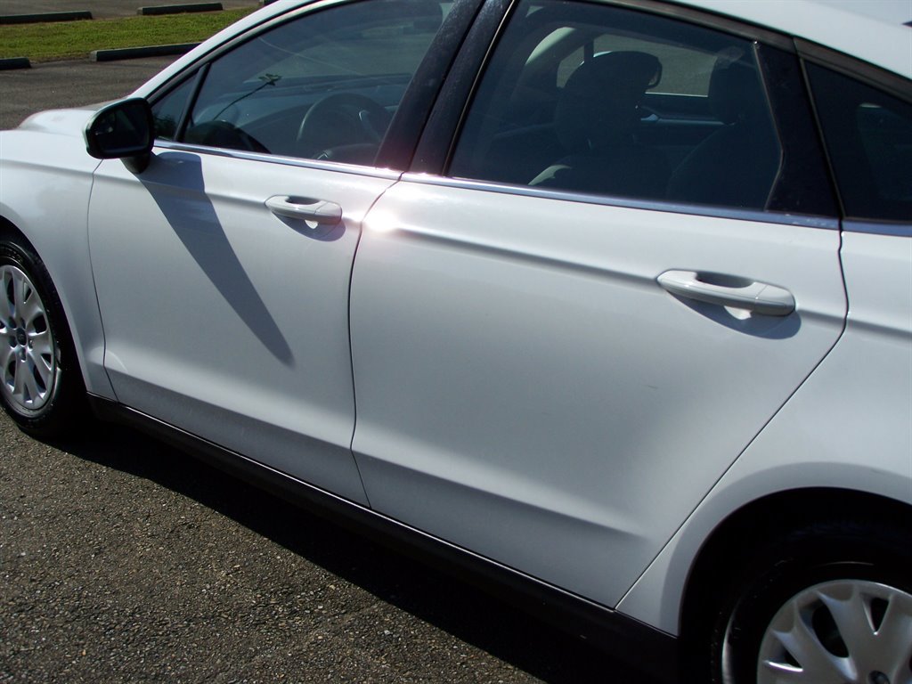 Used 2014 Ford Fusion S FWD image 16