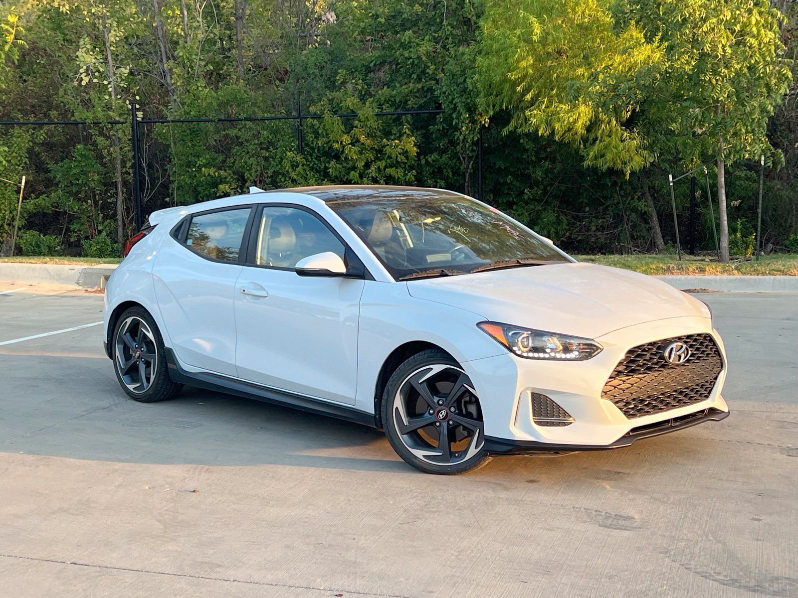 Used 2019 Hyundai Veloster Turbo FWD image 1