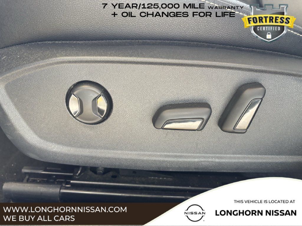 Used 2025 Volkswagen Jetta SE FWD image 24