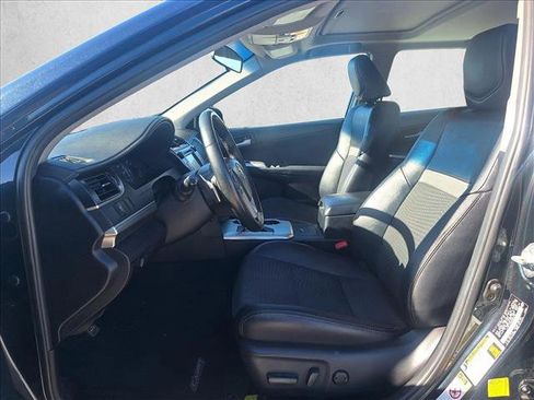 Used 2012 Toyota Camry SE image 9