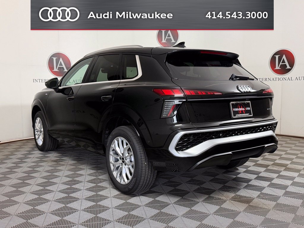 New 2026 Audi Q3 quattro 2.0T AWD/4WD image 6