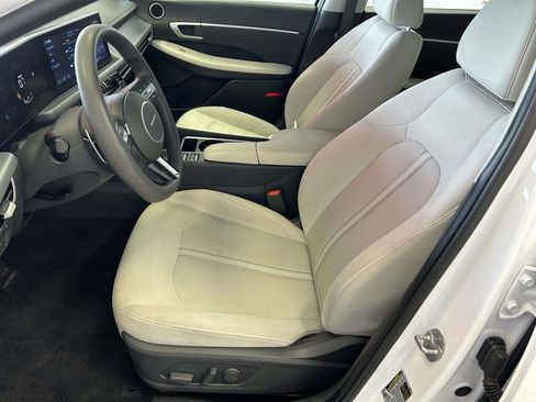 Used 2025 Hyundai Sonata SEL FWD image 13